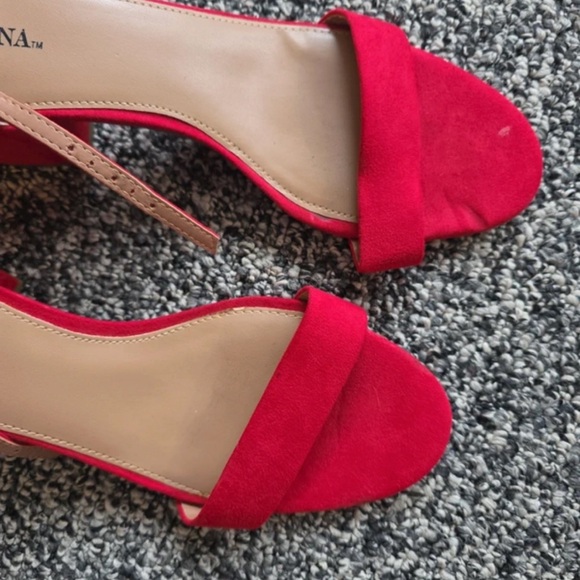 Merona Women's Bold Red Heels - Picture 3 of 5